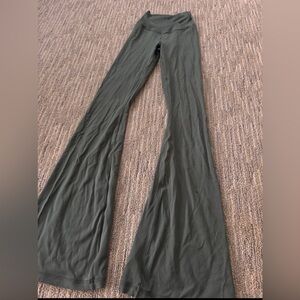 Aerie Women's dark Green flare leggings